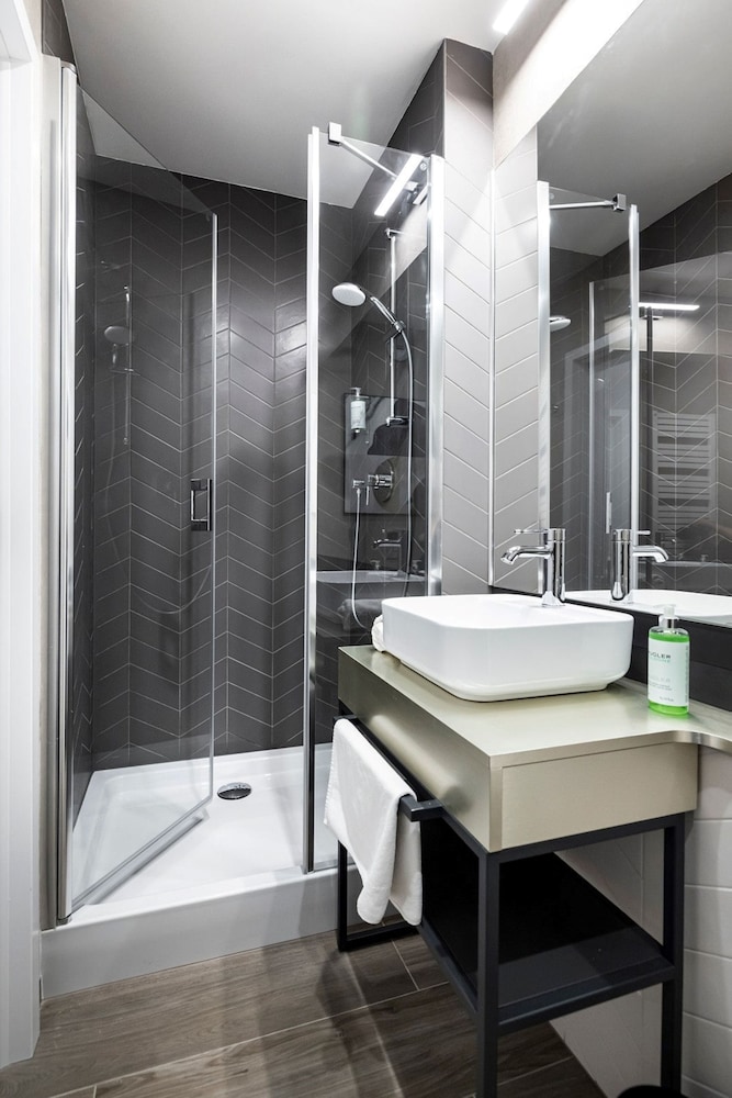 Superior Studio, Private Bathroom - Photo 9
