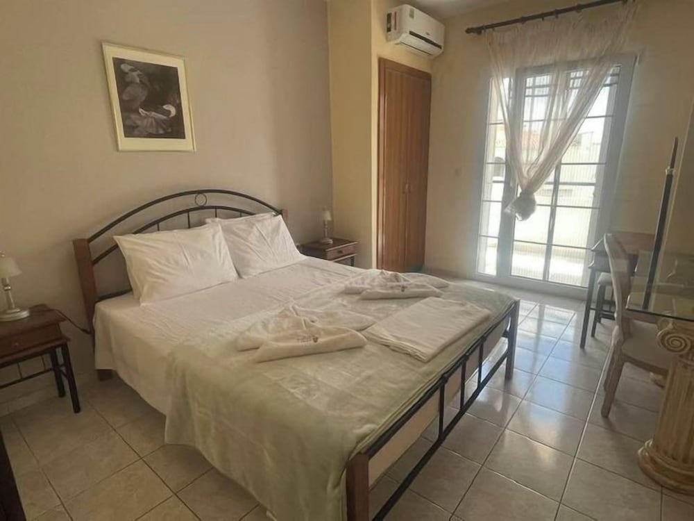 Grand Suite, 2 Bedrooms, Pool View, Beachfront