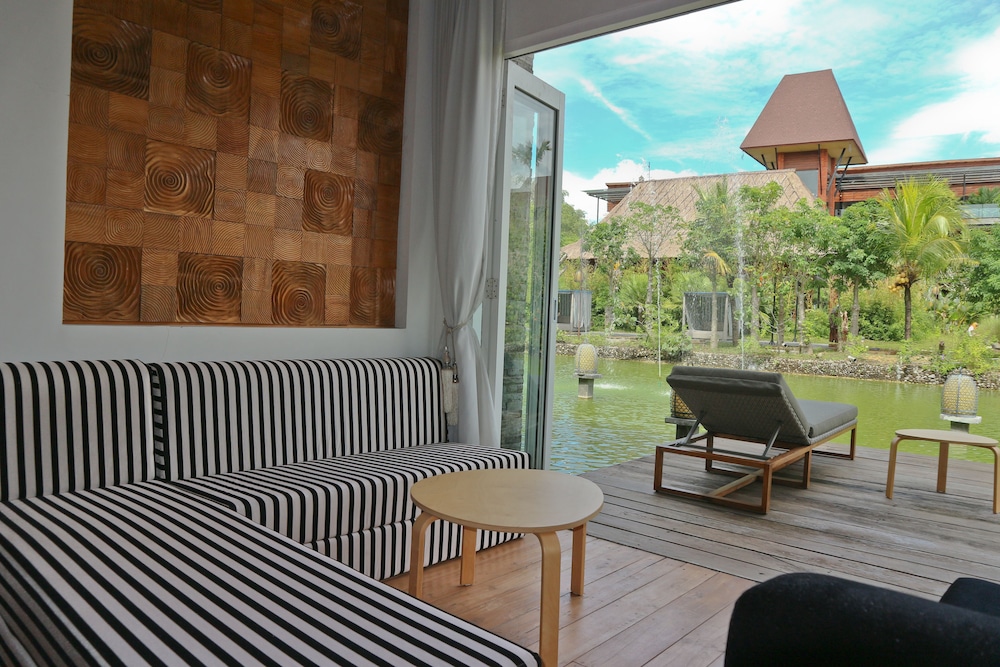 Executive Suite photo 2