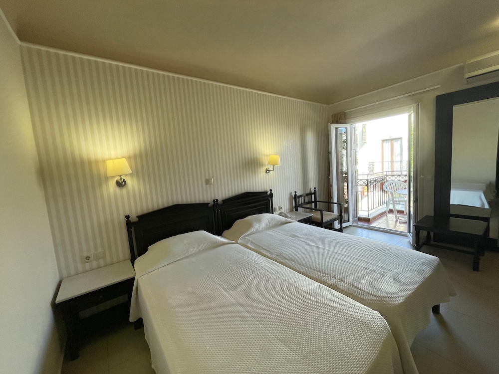 Standard Room - Photo 3