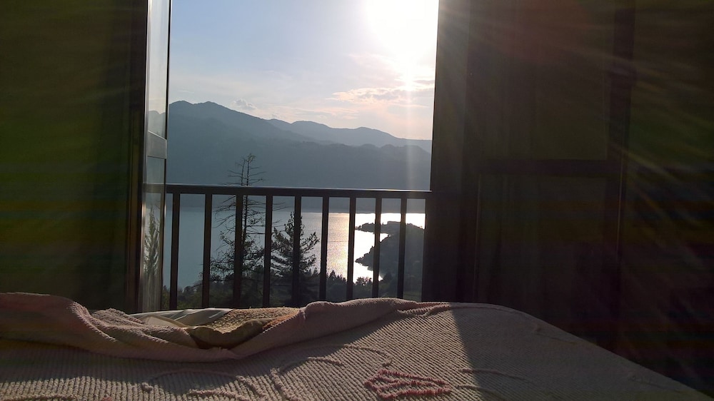 Double Or Twin Room, Lake View photo 2
