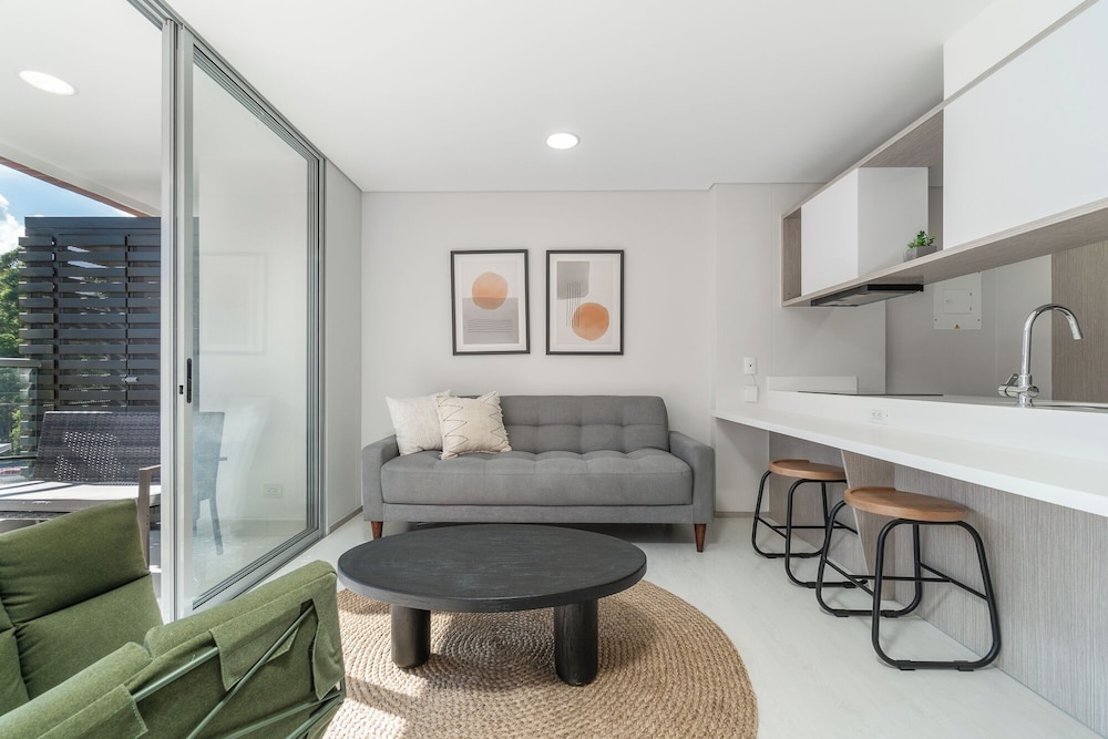 Standard Apartment, 1 Queen Bed with Sofa bed photo 2