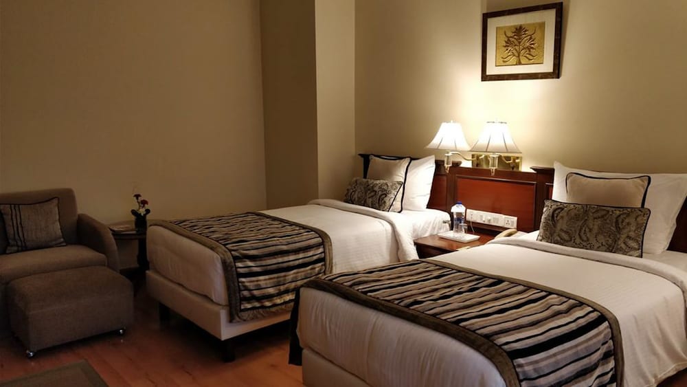 Deluxe Room - Photo 3