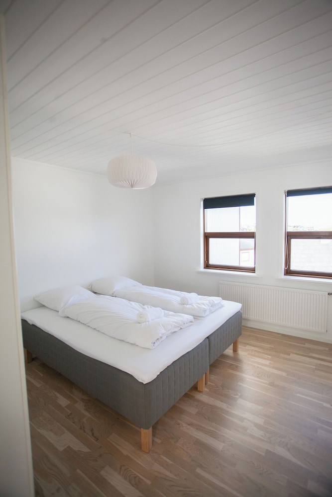 Apartment photo 2