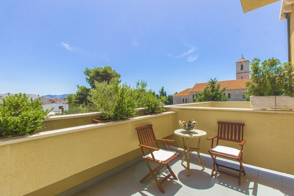 Double Room, Balcony, Sea View photo 3
