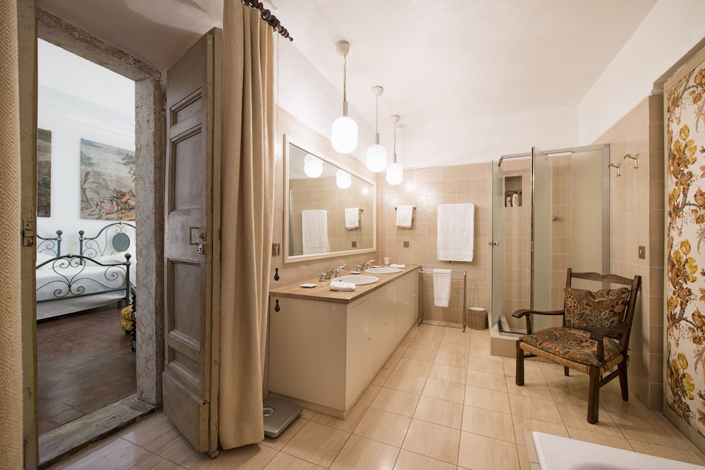 Suite (Antonio Caldara) photo 2