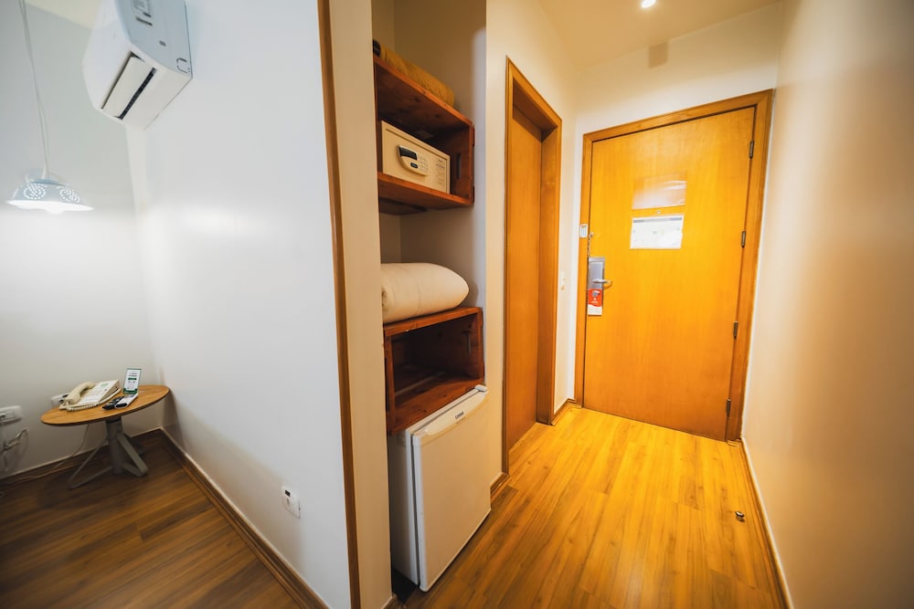 Standard Triple Room, Multiple Beds - Photo 15