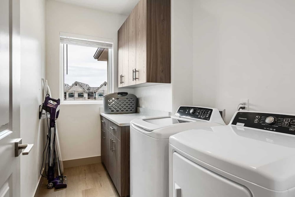 Townhome, 3 Bedrooms photo 3
