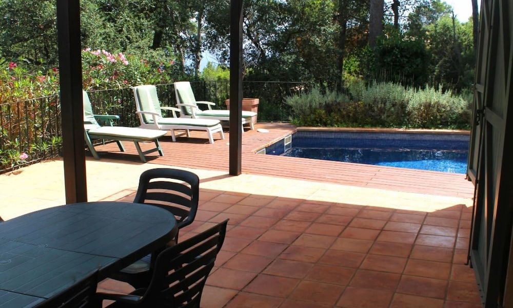 Family Villa, 4 Bedrooms, Pool View photo 3