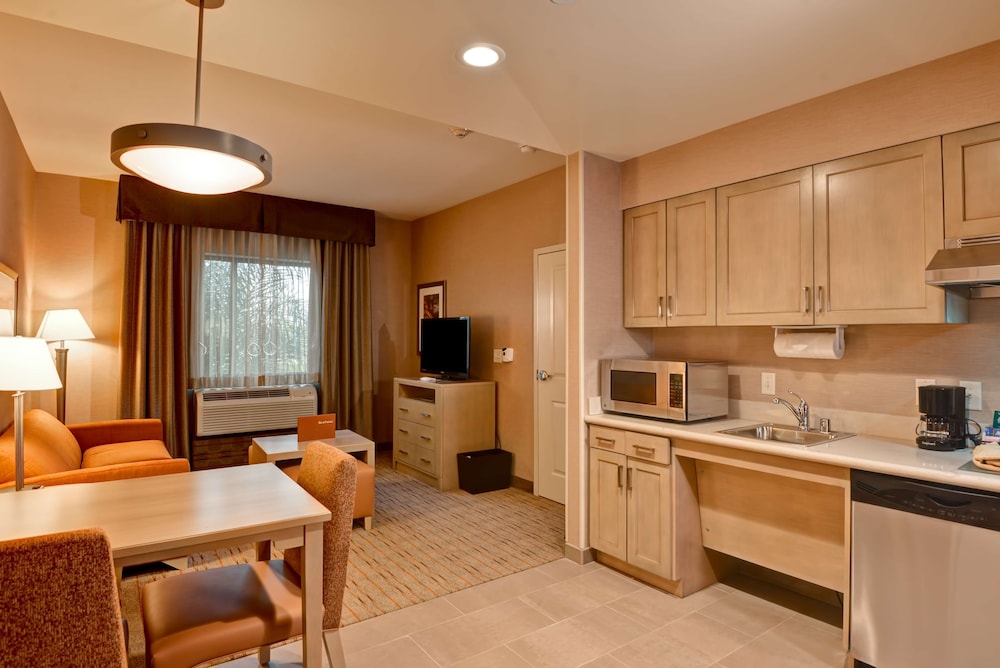 1 Bedroom, 2 Queen Beds/Sofa Sleeper, Accessible (Tub)