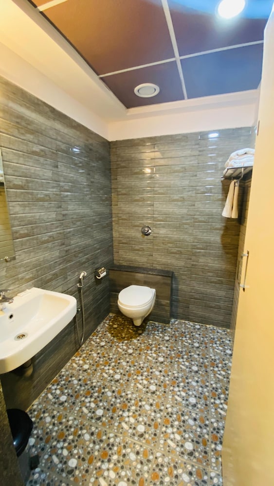 Premium Suite - Photo 2