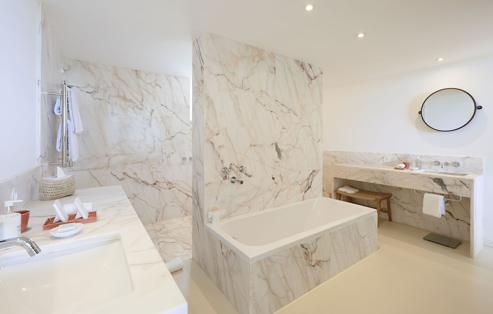 House (5 Bedrooms) - Photo 5