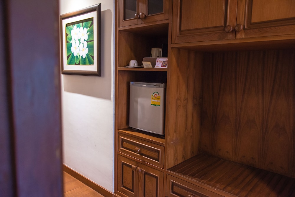 Deluxe Room, 1 King Bed, Pool Access (Lanna) - Photo 22
