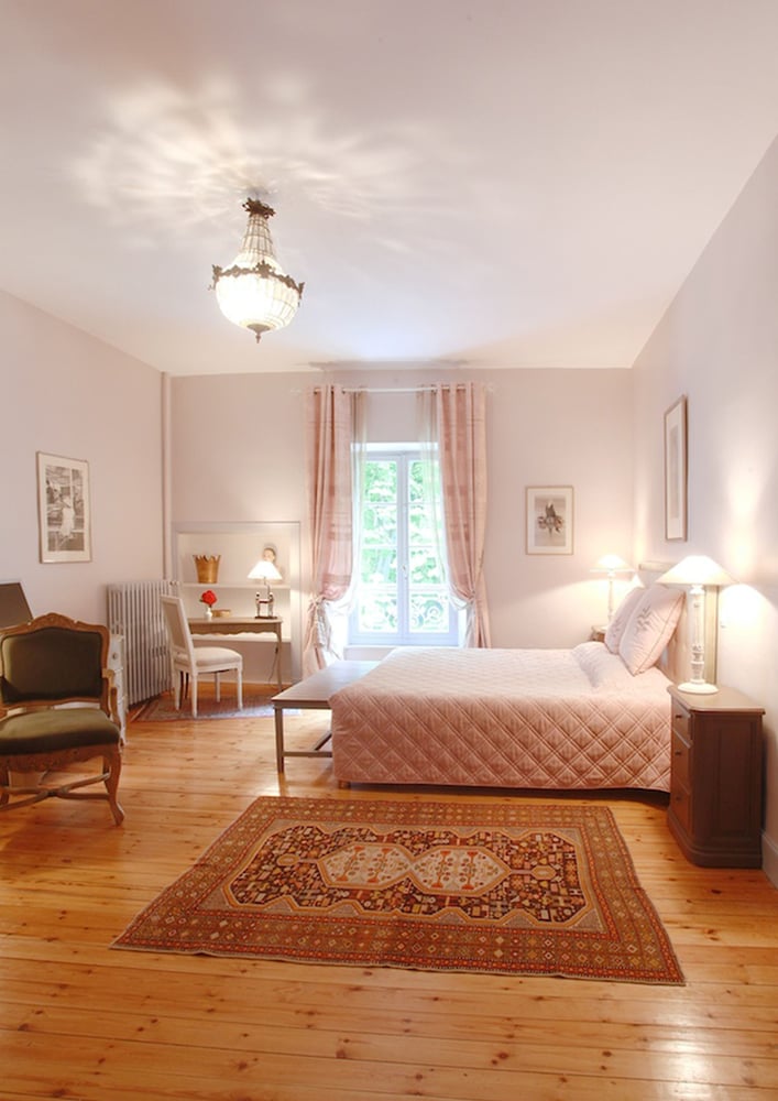 Room Roussillon photo 2
