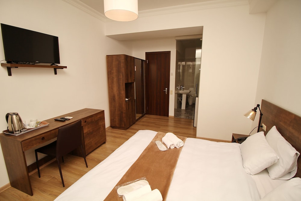 Deluxe Room, 1 King Bed