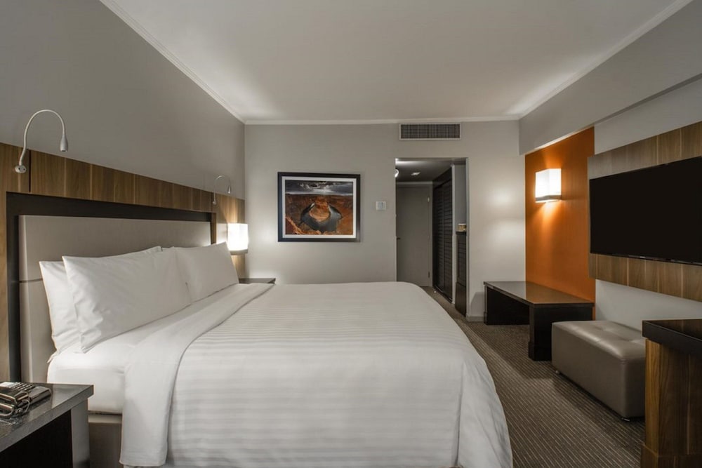 Room, 1 King Bed - Photo 2