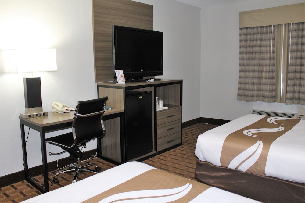 Basic Double Room photo 2