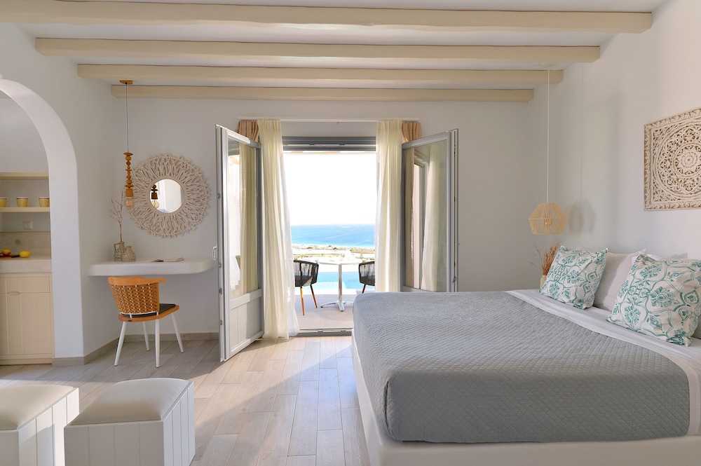 Suite, Private Pool, Sea View (For 3) photo 3