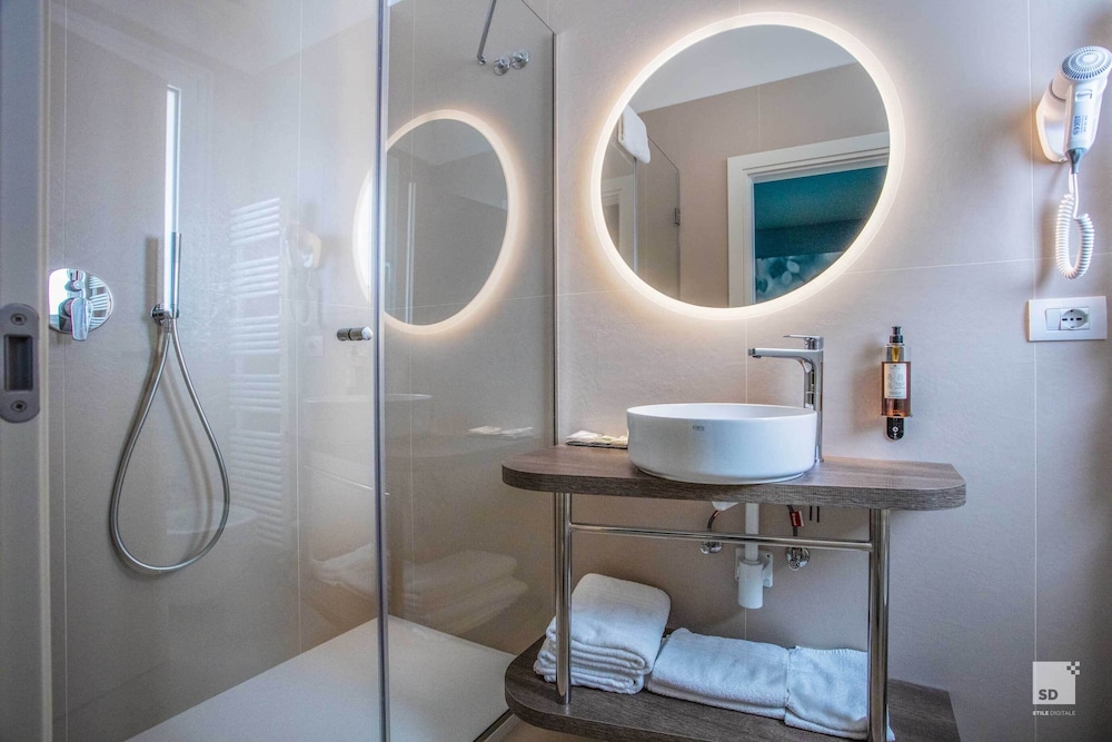 Deluxe Triple Room - Photo 6