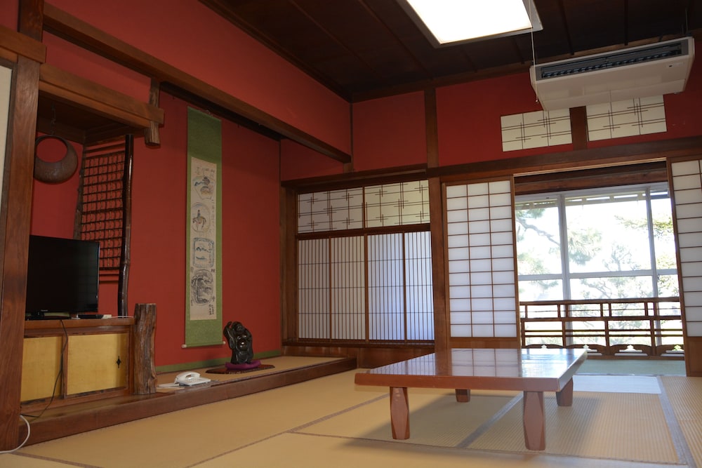 Japanese Style (15 Tatami Mat) Shared Bath