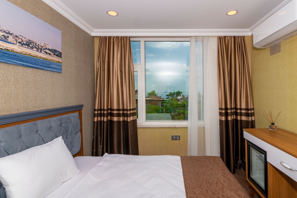 Standard Double or Twin Room, Sea View photo 1