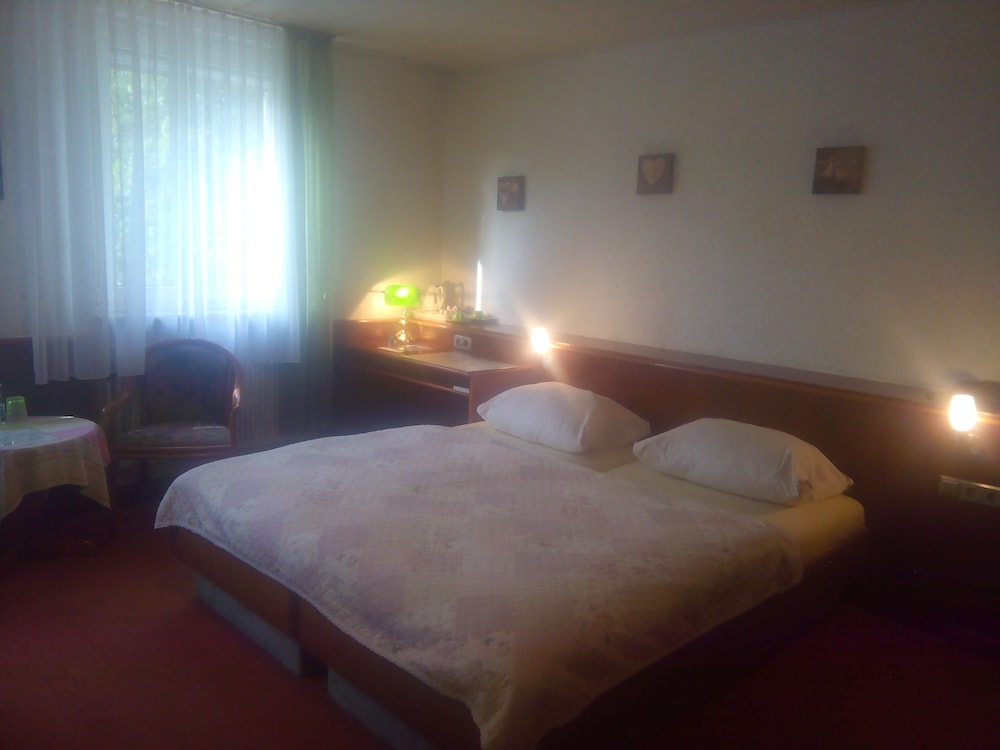 Double Room - Photo 2