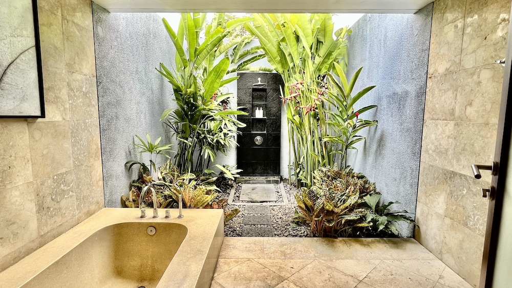 3 Bedroom Private Pool Villa Tomok - Photo 23