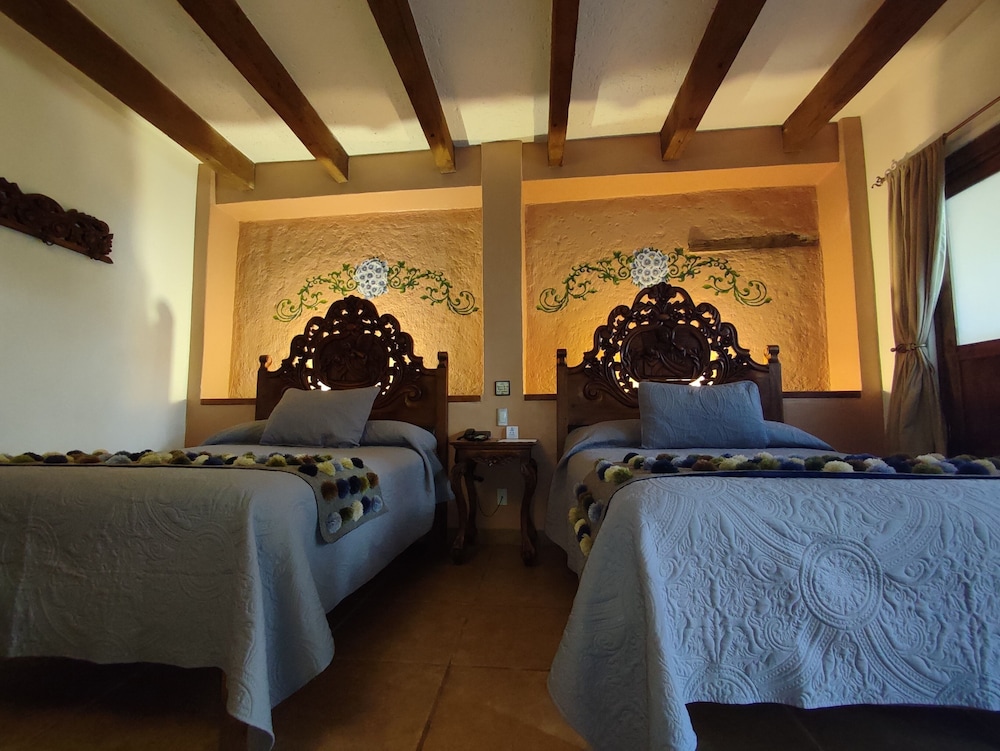 Standard Room, 2 Double Beds photo 3
