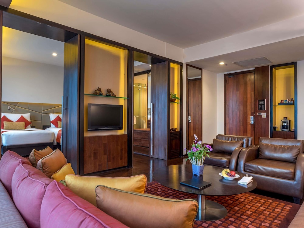 Club Suite, 1 King Bed with Sofa bed (Privilege)