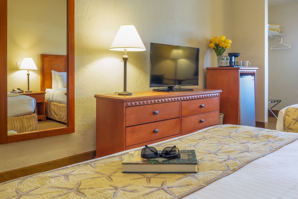 Deluxe Room, 2 Queen Beds - Photo 4