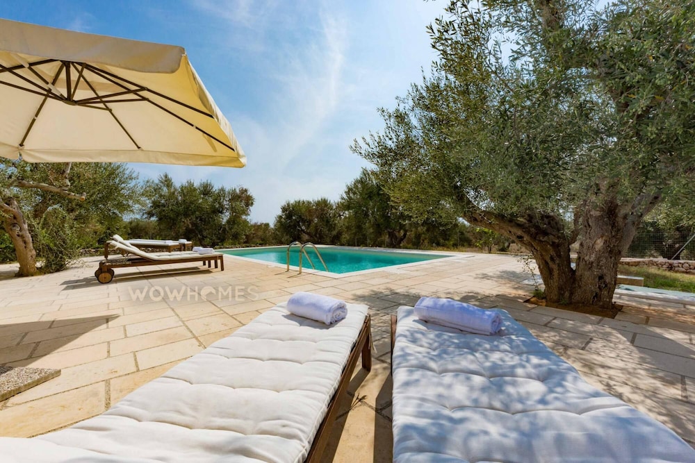 Villa photo 2