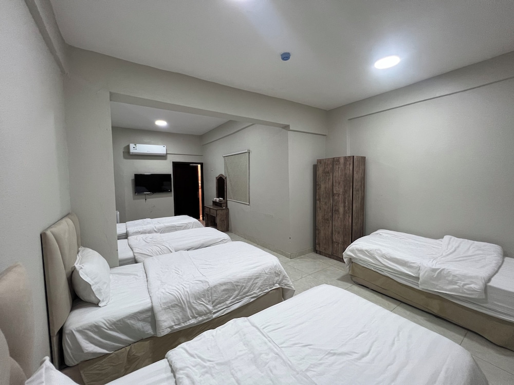 Design Quadruple Room photo 3