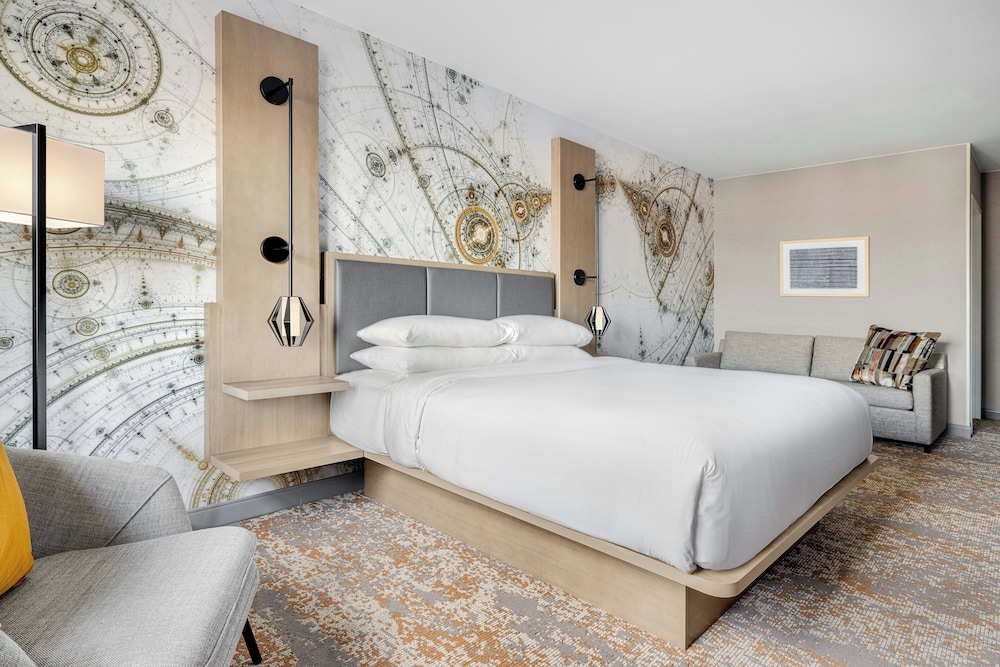 Executive Room, 1 King Bed (Hearing Accessible)