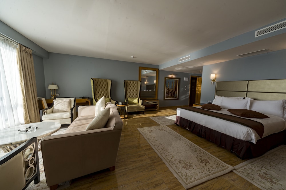 Deluxe Double or Twin Room photo 1