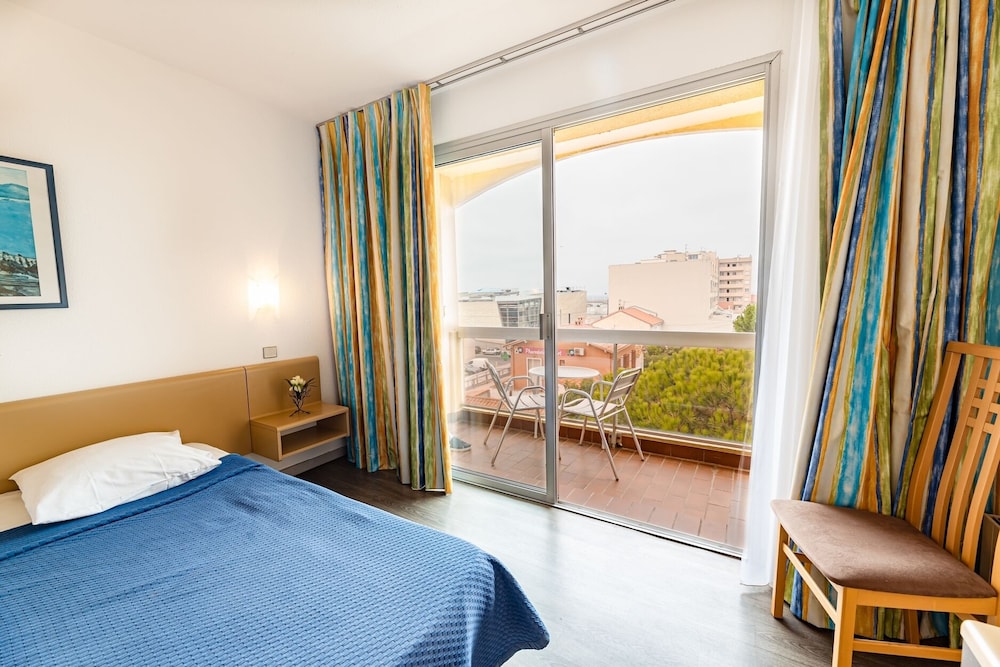 Double Room - Photo 6