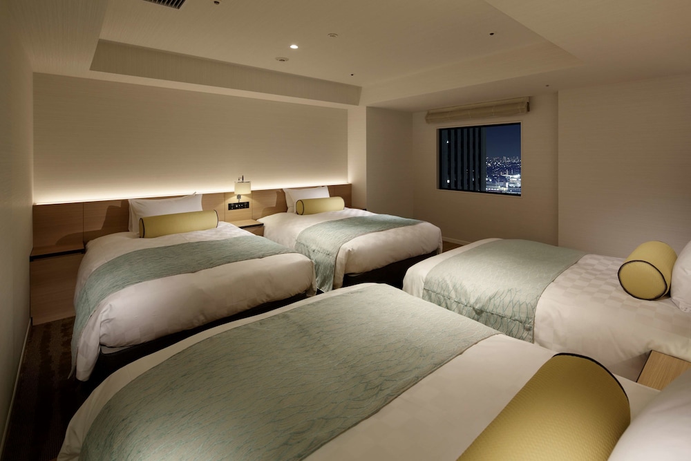 33th-37th Quad Room, Non-Smoking (Panorama Floor) - Photo 1