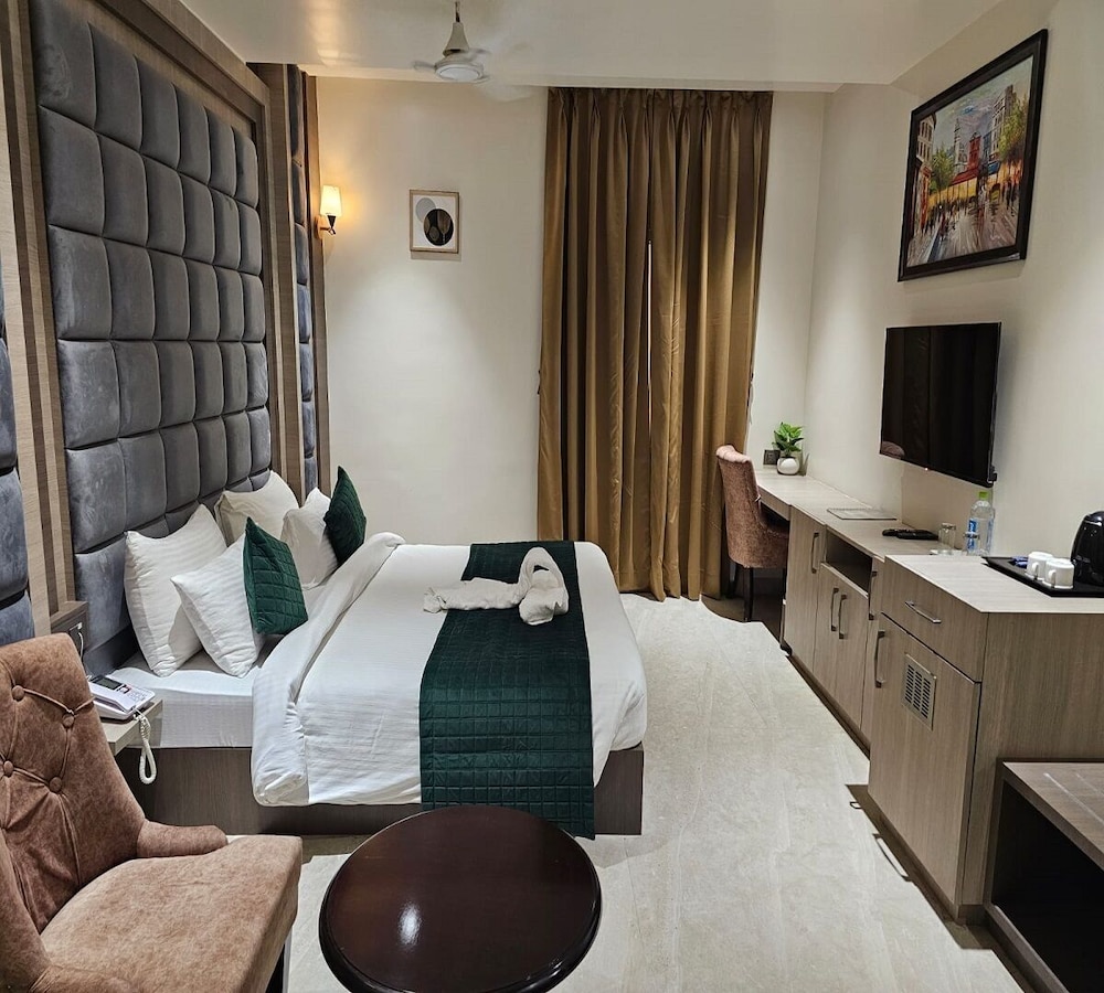 Club Room photo 2