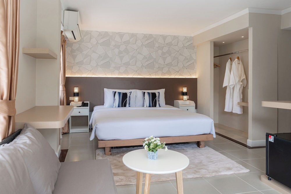room photo