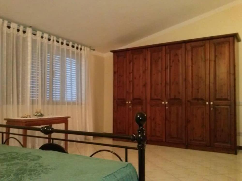 Standard Double Or Twin Room, Bathtub photo 2