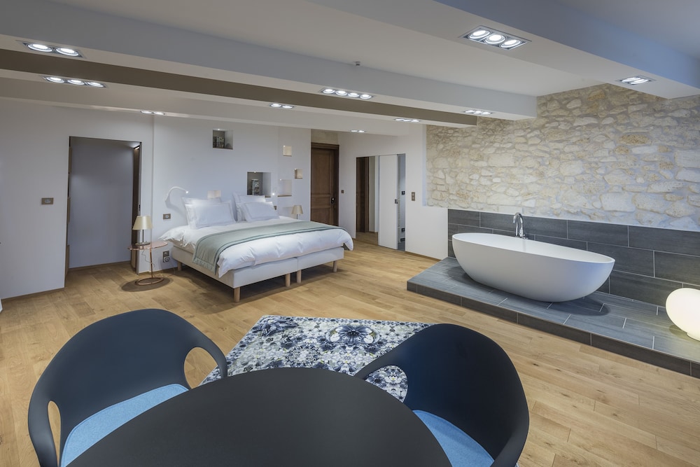 Exception Double or Twin Room Sauvignon photo 1