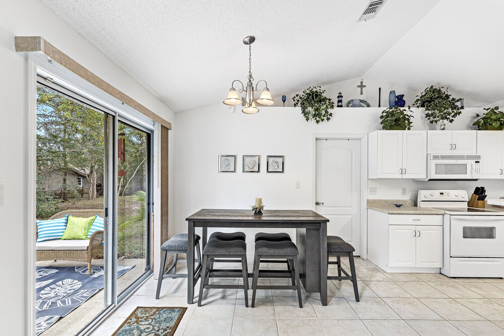 Classic House, 3 Bedrooms, Patio photo 3