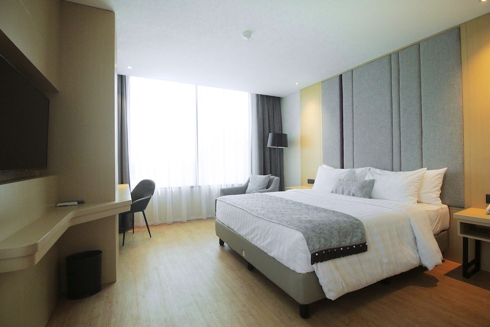 Junior Room - Photo 1