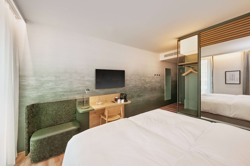 H+ Hotel Frankfurt Eschborn Room 6