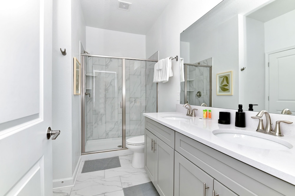 Upstay - Lakeview Mansion w Pool Spa and Cinema, Kuva 27