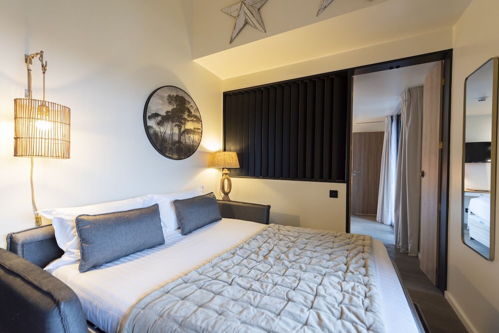 Family Quadruple Room (Ambroisie) - Photo 1