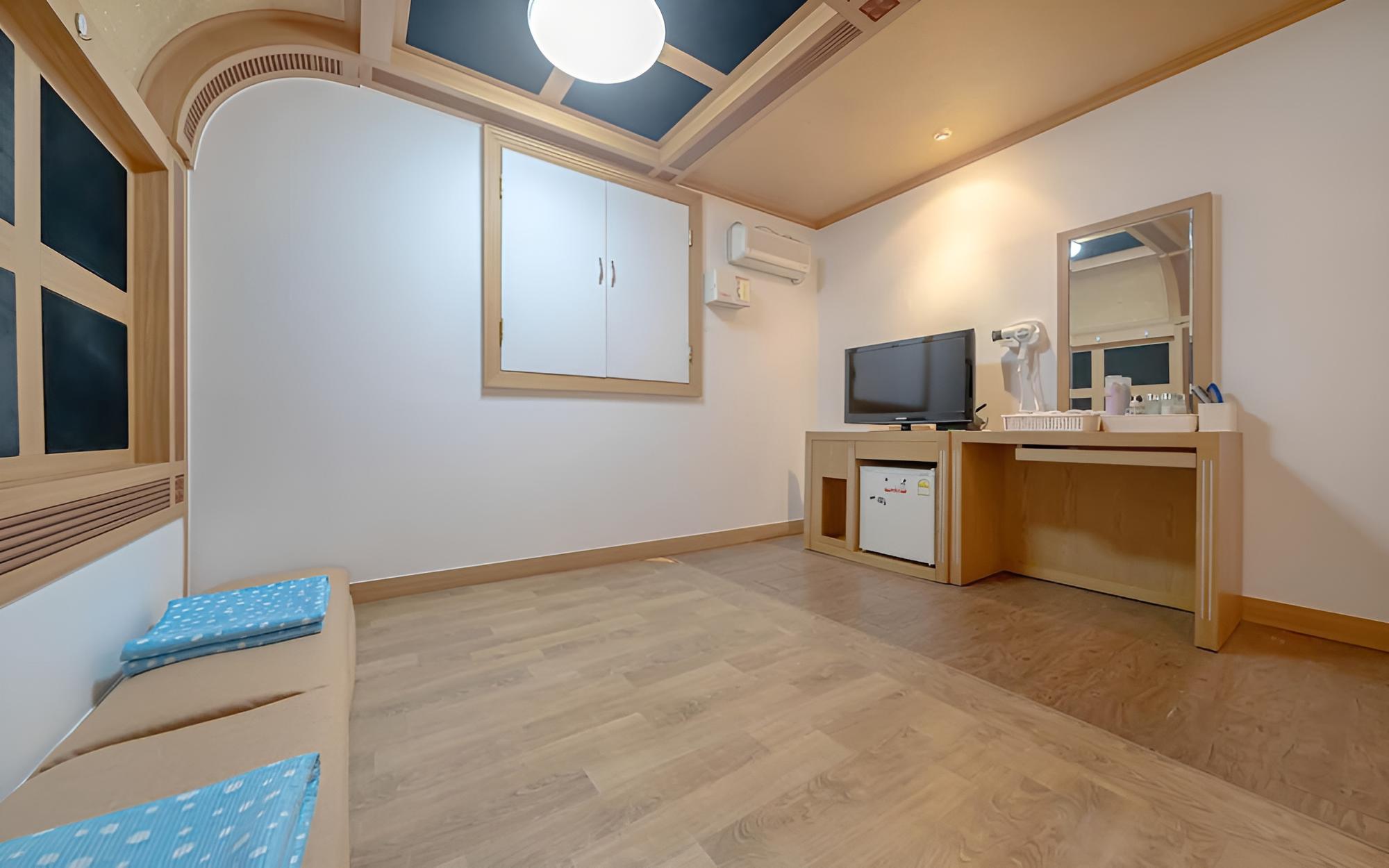 Room (General (Ondol)) - Photo 2