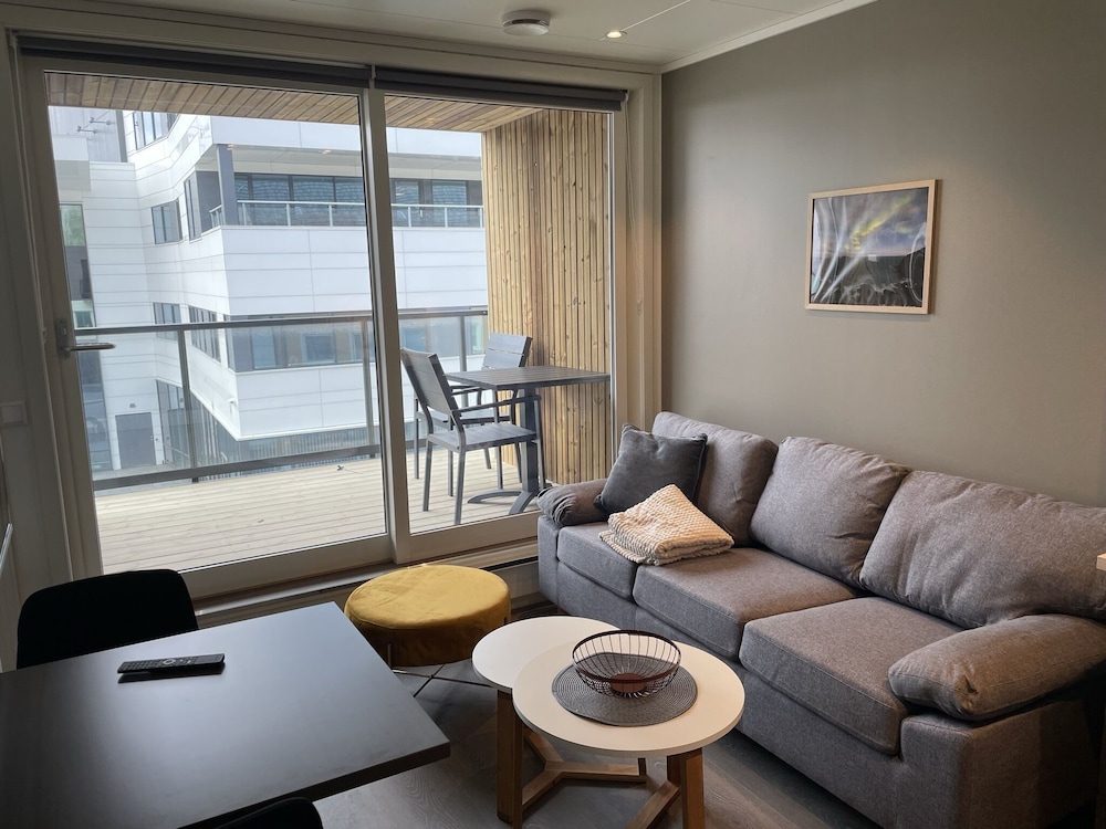 Basic Apartment photo 1