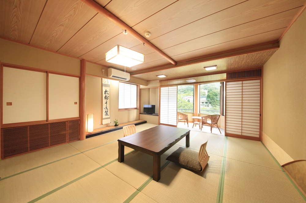 Japanese Style Room with River View