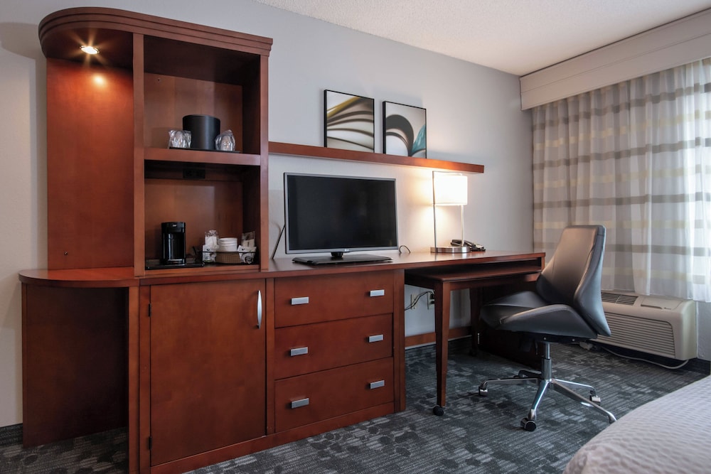 Room, 2 Queen Beds - Photo 2