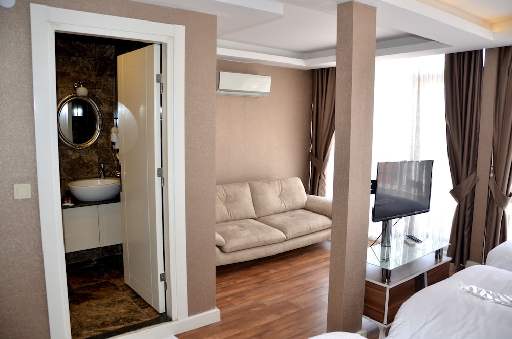 Luxury Suite, 1 Bedroom, Ocean View photo 2